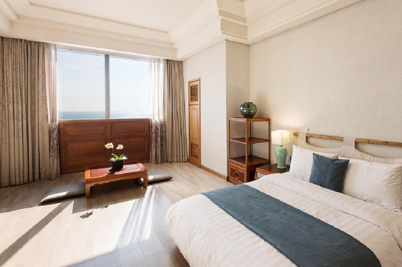 Haeundae Grand Hotel Busan Bagian luar foto