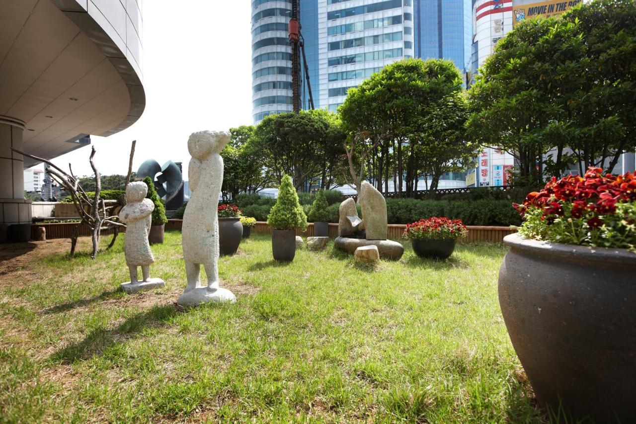 Haeundae Grand Hotel Busan Bagian luar foto